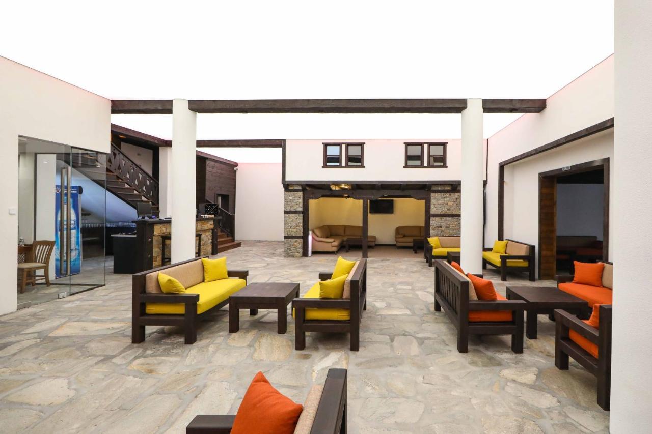 Hotel Лєштен Екстер'єр фото