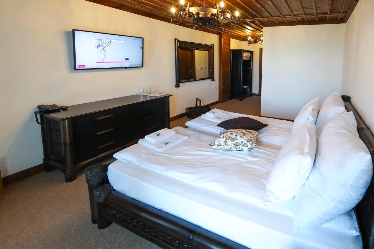 Hotel Лєштен Екстер'єр фото