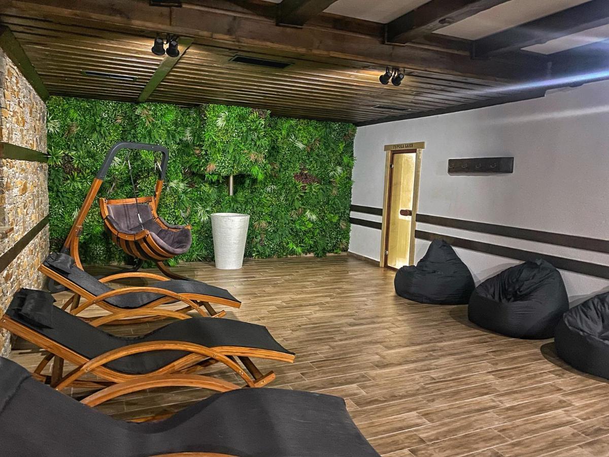 Hotel Лєштен Екстер'єр фото