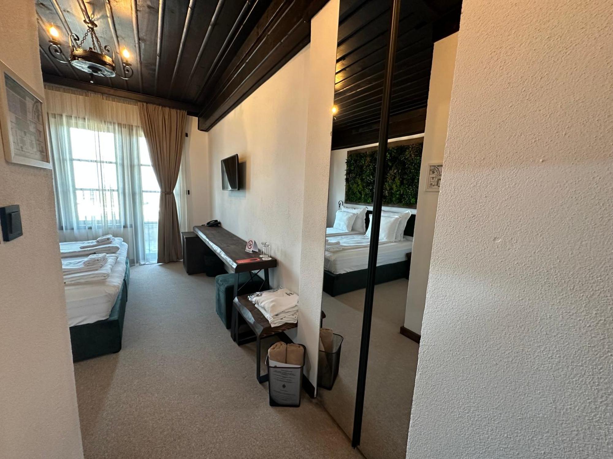 Hotel Лєштен Екстер'єр фото
