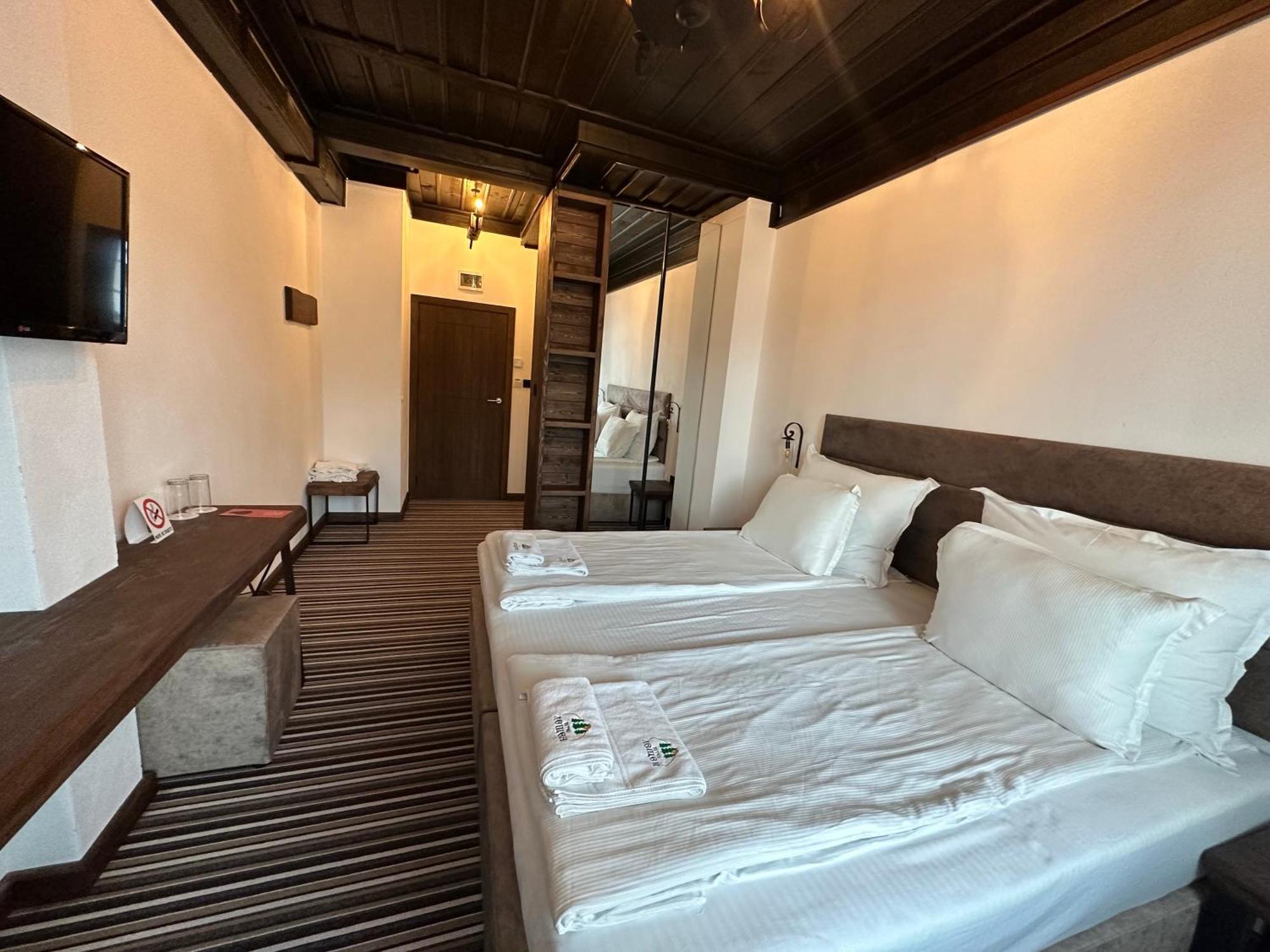 Hotel Лєштен Екстер'єр фото